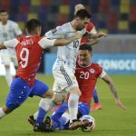 Argentina no pudo con la resistencia de Chile y empató 1-1 en su camino rumbo al Mundial de Qatar