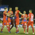Alajuelense y Alex López caen 2-1 ante Santos que consigue su primer triunfo del torneo