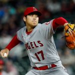 Japonés Ohtani firma contrato récord con los Angelinos en Grandes Ligas