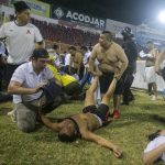 El Salvador da por finalizado su torneo de fútbol tras estampida mortal
