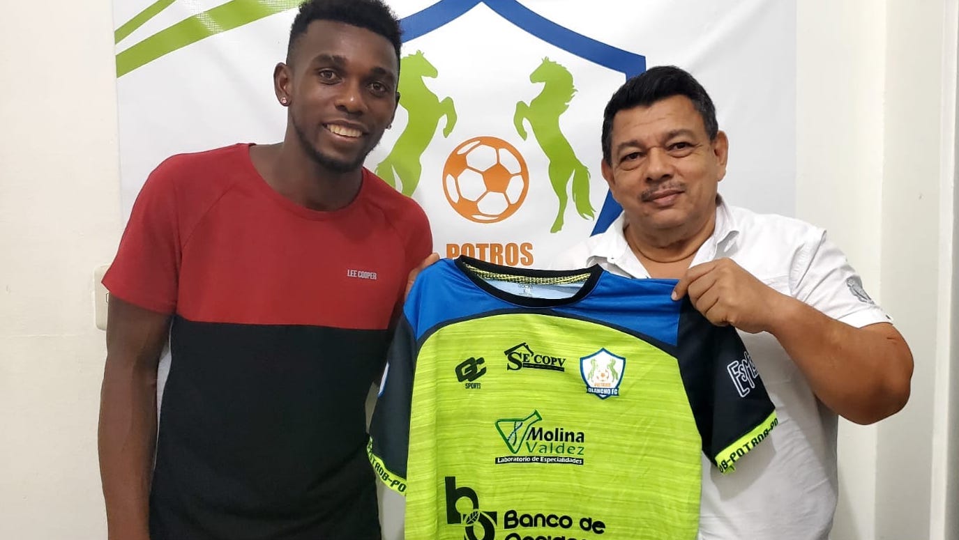 Carlos \, image size:1375x775