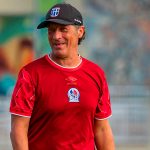 Pedro Troglio cumple su palabra y renovó contrato con Olimpia