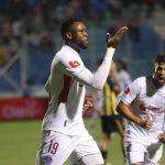 Olimpia baila y golea 4-0 al Real España