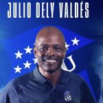 Julio César Dely Valdés deja de entrenar al Árabe Unido