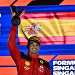 Carlos Sainz y Ferrari terminan en Singapur con el dominio de Red Bull