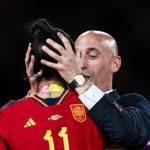 La Federación Española de Fútbol pide perdón por el comportamiento «inaceptable» de Luis Rubiales