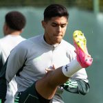 Luis Palma entrena pensando en un posible debut con el Celtic de Escocia