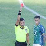 André Orellana conoce su castigo tras su dura entrada al «Patón» Mejía