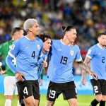 Uruguay triunfa 3-0 ante Bolivia para llegar a la cima de las Eliminatorias sudamericanas
