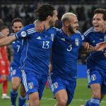 Italia gana 5-2 a Macedonia y sube al segundo puesto de su grupo