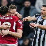 Chris Wood abre el ‘Boxing Day’ con tres goles y remarca la crisis del Newcastle