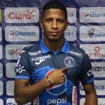 El panameño Jorge Serrano firmó contrato con Motagua