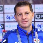 Periodistas iraquíes intentan agredir al entrenador Jesús Casas tras eliminación de Irak de Copa Asia