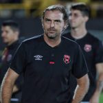 Andrés Carevic dejó de ser el técnico de Alajuelense luego del ridículo en Estados Unidos