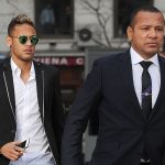 El padre de Neymar niega que vaya a ayudar a Dani Alves con la fianza