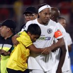 El equipo de leyendas capitaneado por Ronaldinho gana al de Iván Zamorano en Chile