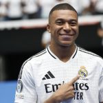 Kylian Mbappé evita por ahora tener que operarse de la nariz