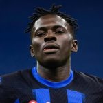 Akinsanmiro, del Sampdoria, amonestado y sustituido por responder a cánticos racistas