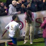 Un jugador del Barbastro pide matrimonio a su novia tras el partido de Copa ante Barcelona