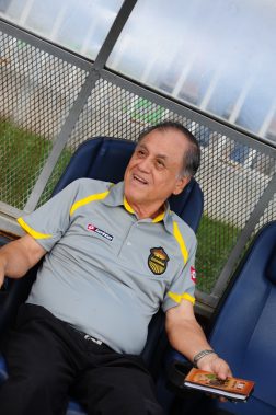 Feliz cumpleaños maestro "Chelato Uclés" - Sporthiva Online